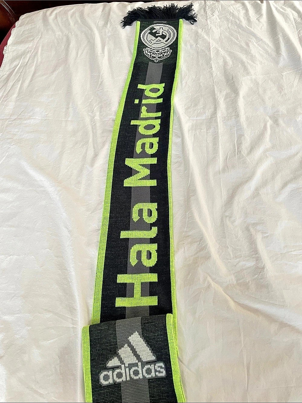 adidas Real Madrid Hala Madrid Fan Scarf Black & Green
